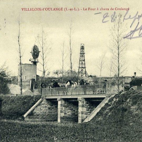 Four à chaux à Villeloin-Coulangé