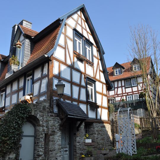 Kreuzgasse 15 / Kreuzahlen 1