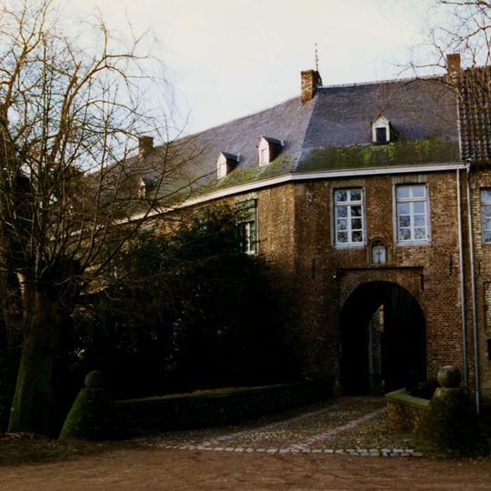 Castle Millen: access bridge