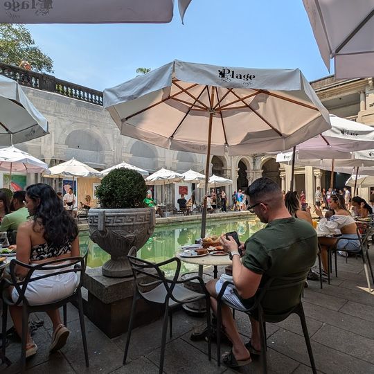 Plage Cafe