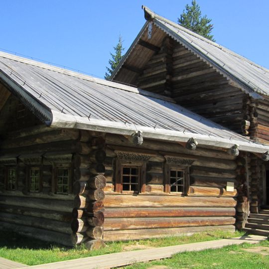 Дом-двор Русиновых