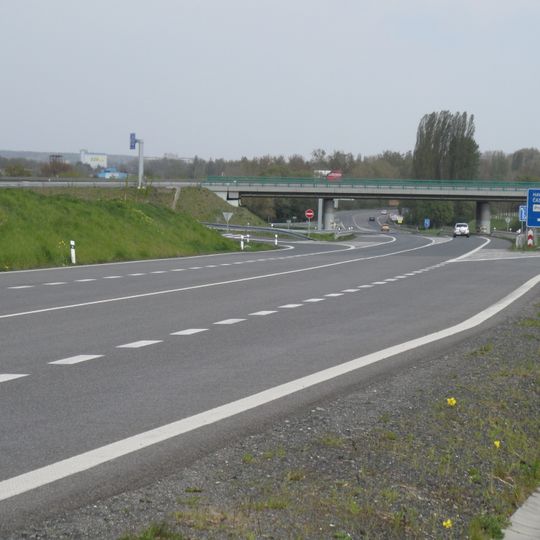 Most silnice I/38 přes silnici I/12 u Kolína