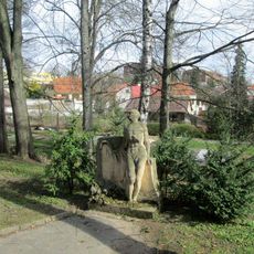 Socha v parku v Pelhřimově