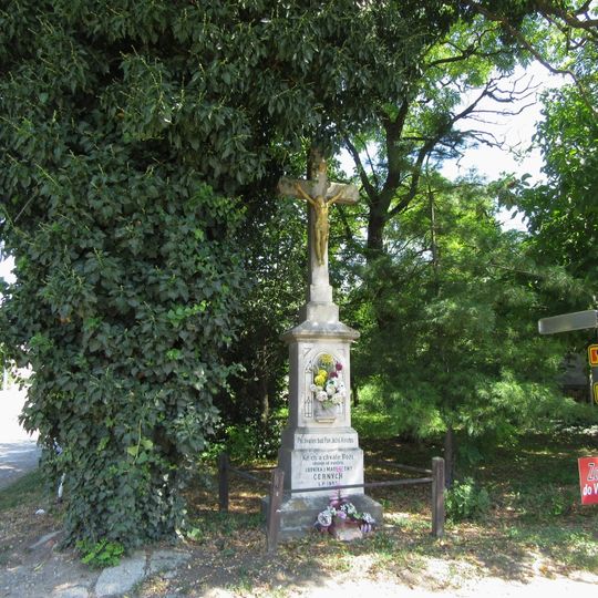 Kříž ve Velkých Bílovicích v ulici Pod Panskýma