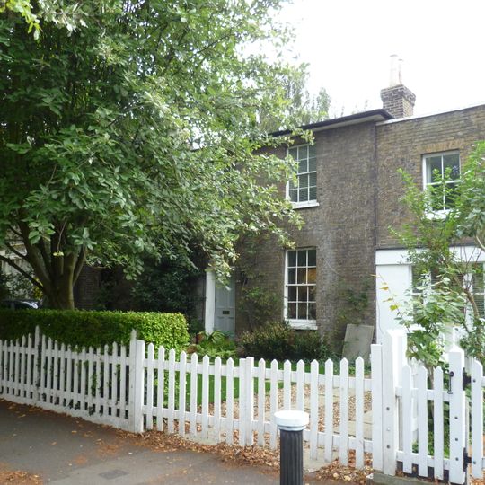 7, Bounds Green Road N22