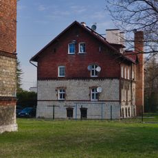 Budynek mieszkalny (ul. Parkowa 22) w zespole folwarcznym w Świerklańcu