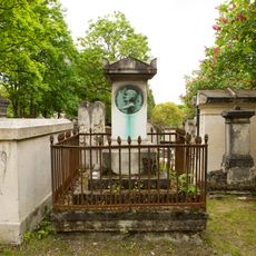 Grave of Batailhe de Francès Montval