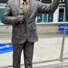 Statue of Bob Miller