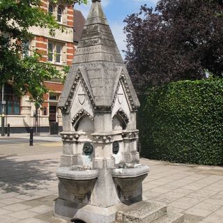 Joseph Toynbee Memorial Fountain