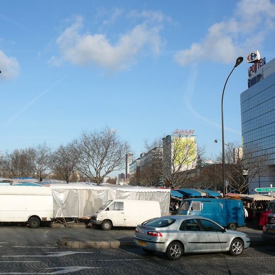 Marché aux puces de la porte de Montreuil