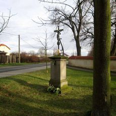 Kříž v Kralovicích v Tyršově ulici