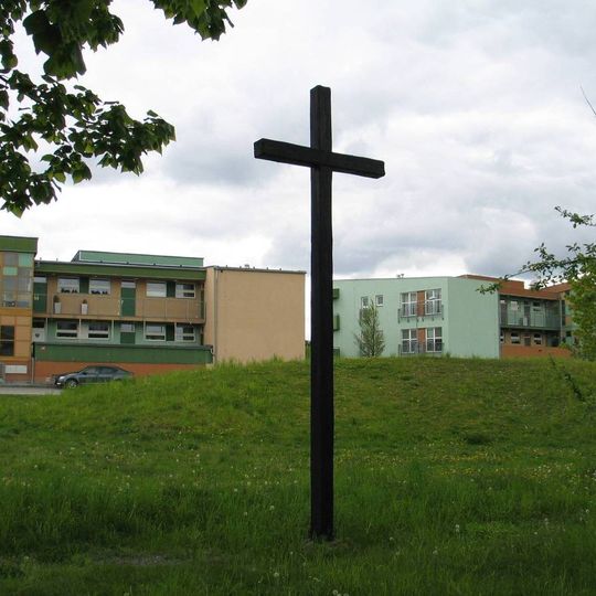 Dřevěný pamětní kříž v Horoměřicích