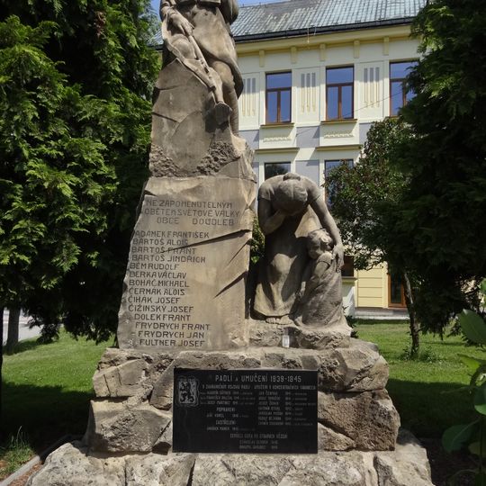 Pomník padlým v Doudlebech nad Orlicí