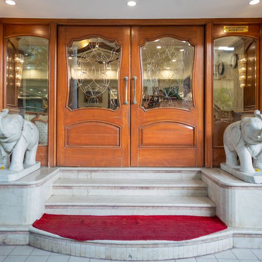 Hotel Solitaire, Mumbai