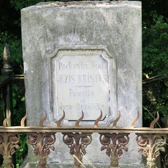 Kříž u silnice 35 u rozcestí do Kbelnice