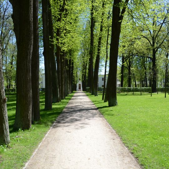 Карамзинская аллея