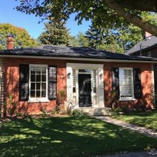 James Leslie Cottage