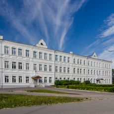 Здание бывшего духовного училища (Белозерск)