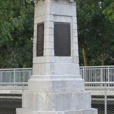 Spomenik dograditvi Ižanske ceste