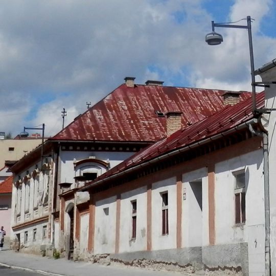 Meštiansky dom, múr ohradný s bránou