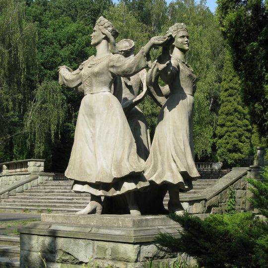 Dancing sculpture in the Silesian Park