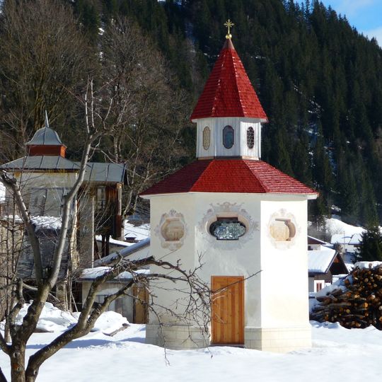 Klostergarten mit Treppenanlage, sog. Spatzentempel und Portal