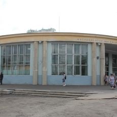 Северный наземный вестибюль станции метро "Университет"