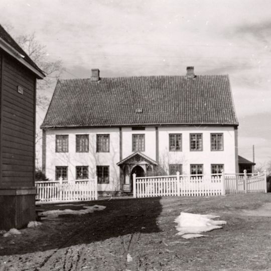Balke østre, østre balke, kirke-balke