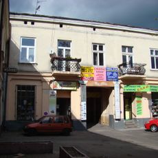 Kamienica dwupodwórzowa z oficynami