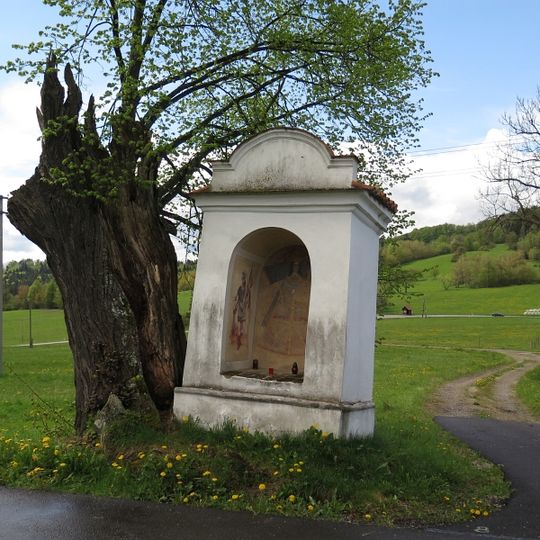 Výklenková kaplička Panny Marie Kájovské
