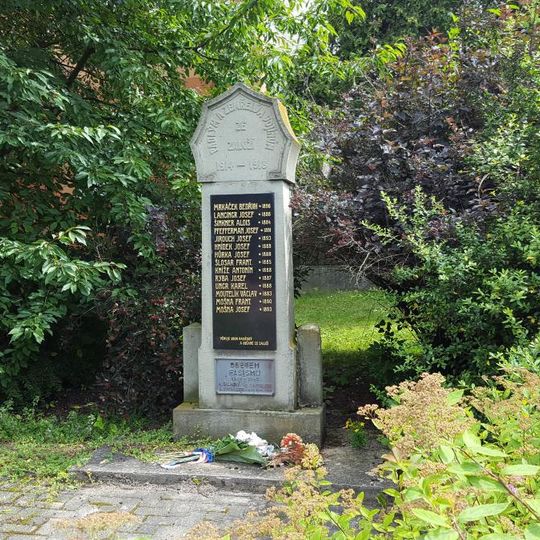 Pomník padlým v Záluží