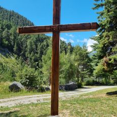 Wayside cross