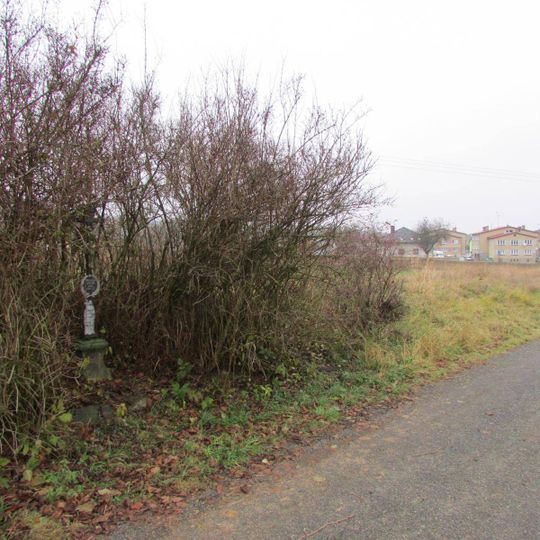 Kříž jižně od Veselé u cesty do Ctiboře