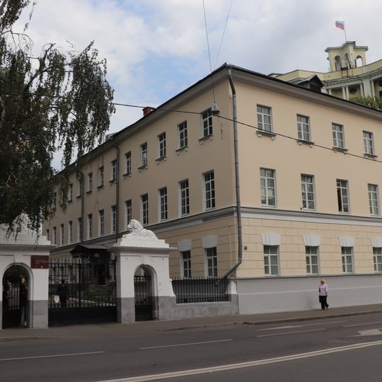 Боковой флигель