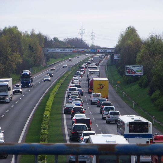 Železniční most přes dálnici D5 u Rudné