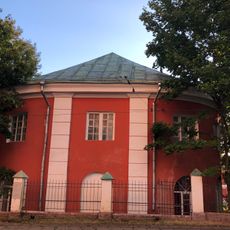 Конный двор с башнями: западный корпус (конюшня) с манежем (Черёмушки)