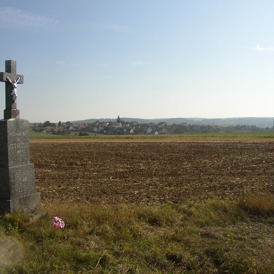 Kříž u cesty v Březníku