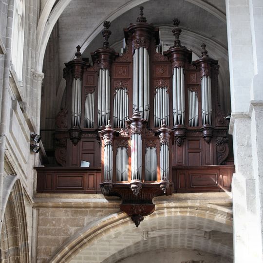 Orgue de tribune de la cathédrale Saint-Louis de Blois