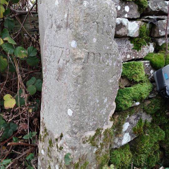 Guidestone, At X rds East Witton/Leyburn/Finghall/Spennithorn roads , 2.25 miles E of Leyburn