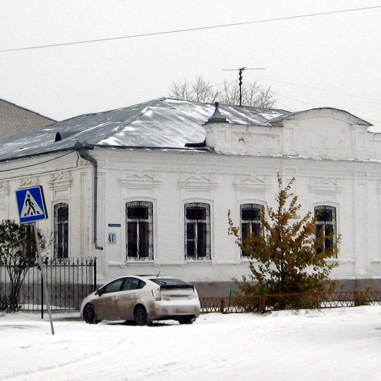 Городская Александровская богадельня с оградой