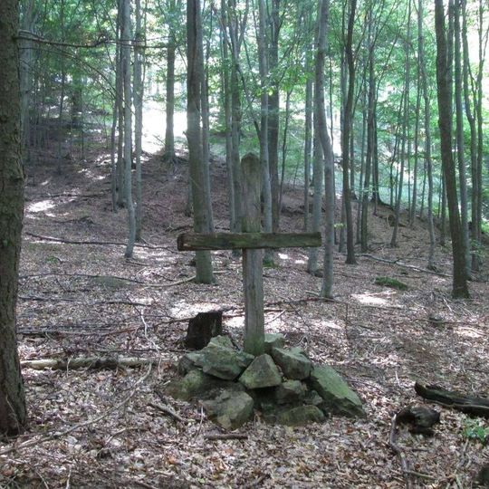 Kříž u vrchu Radost