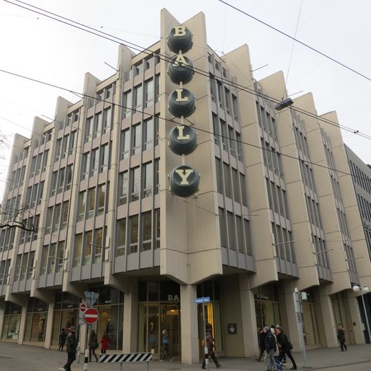 Ehemaliges Bally Capitol