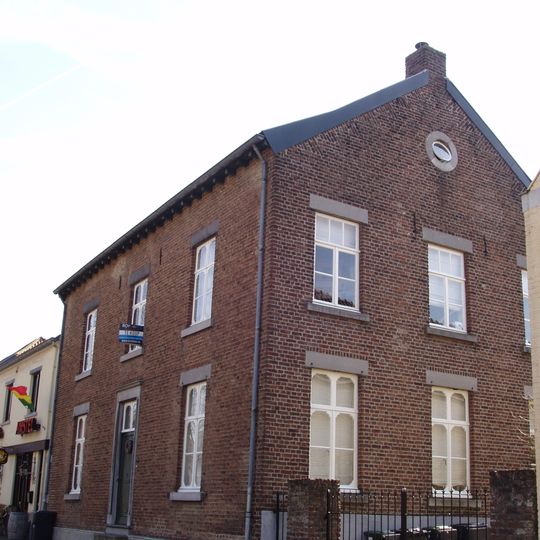 Grachtstraat 7, Oirsbeek