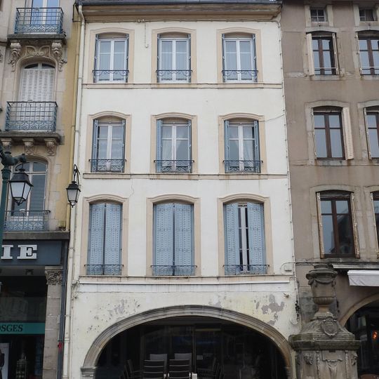 Maison, 11 place des Vosges