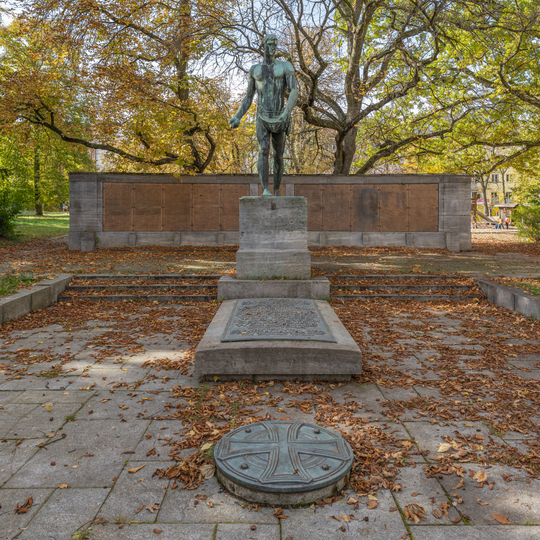 Kriegerdenkmal Sophienstraße 23; Wörthstraße 18 in Hof