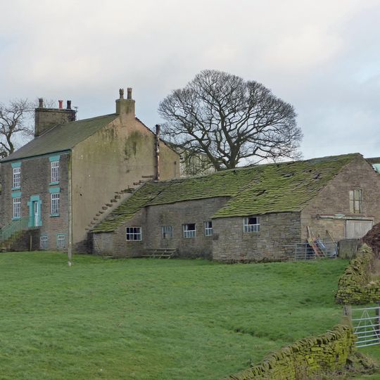 Longshaw Clough Farmhouse and adjoining farm building
