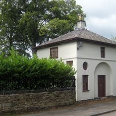 50, London Road North