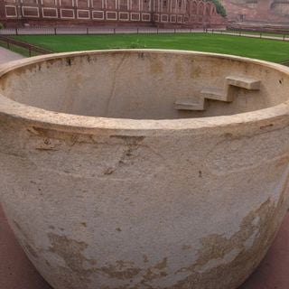 Jahangir's Bath