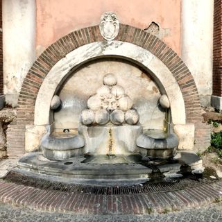 Fontana delle Palle di Cannone