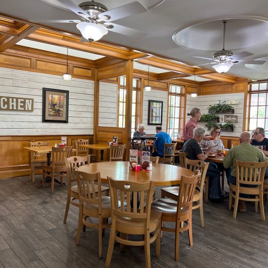 Applewood Farmhouse Grill